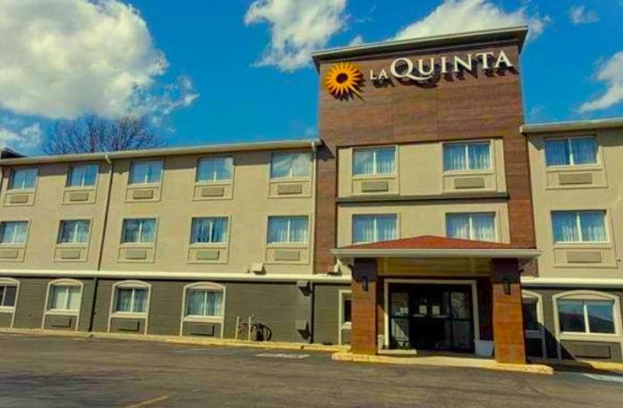 La Quinta Inn By Wyndham Indianapolis North At Pyramids Exterior foto